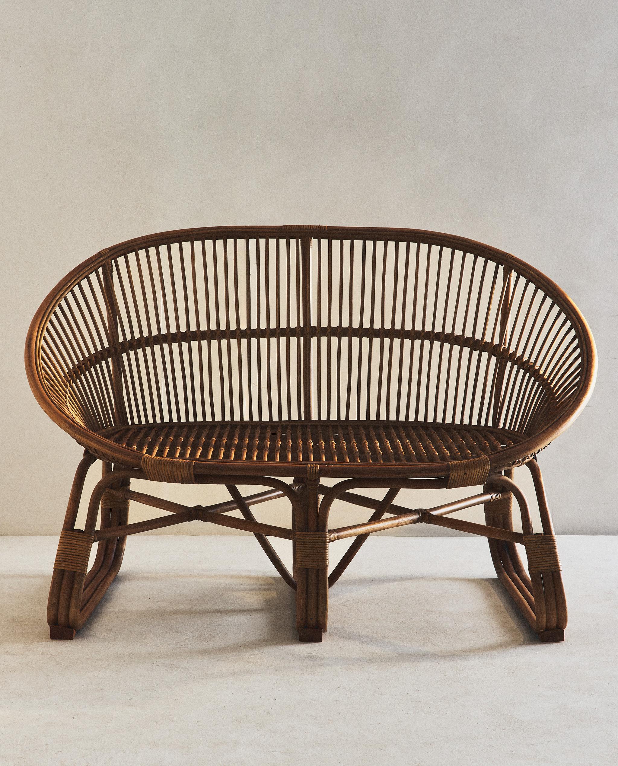 RATTAN COUCH AND STRIPED CUSHION product thumbnail 11