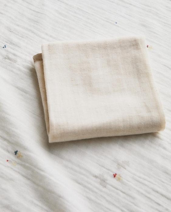 MUSSELINAS DE BEBÉ COM BORDADOS (PACK DE 2)