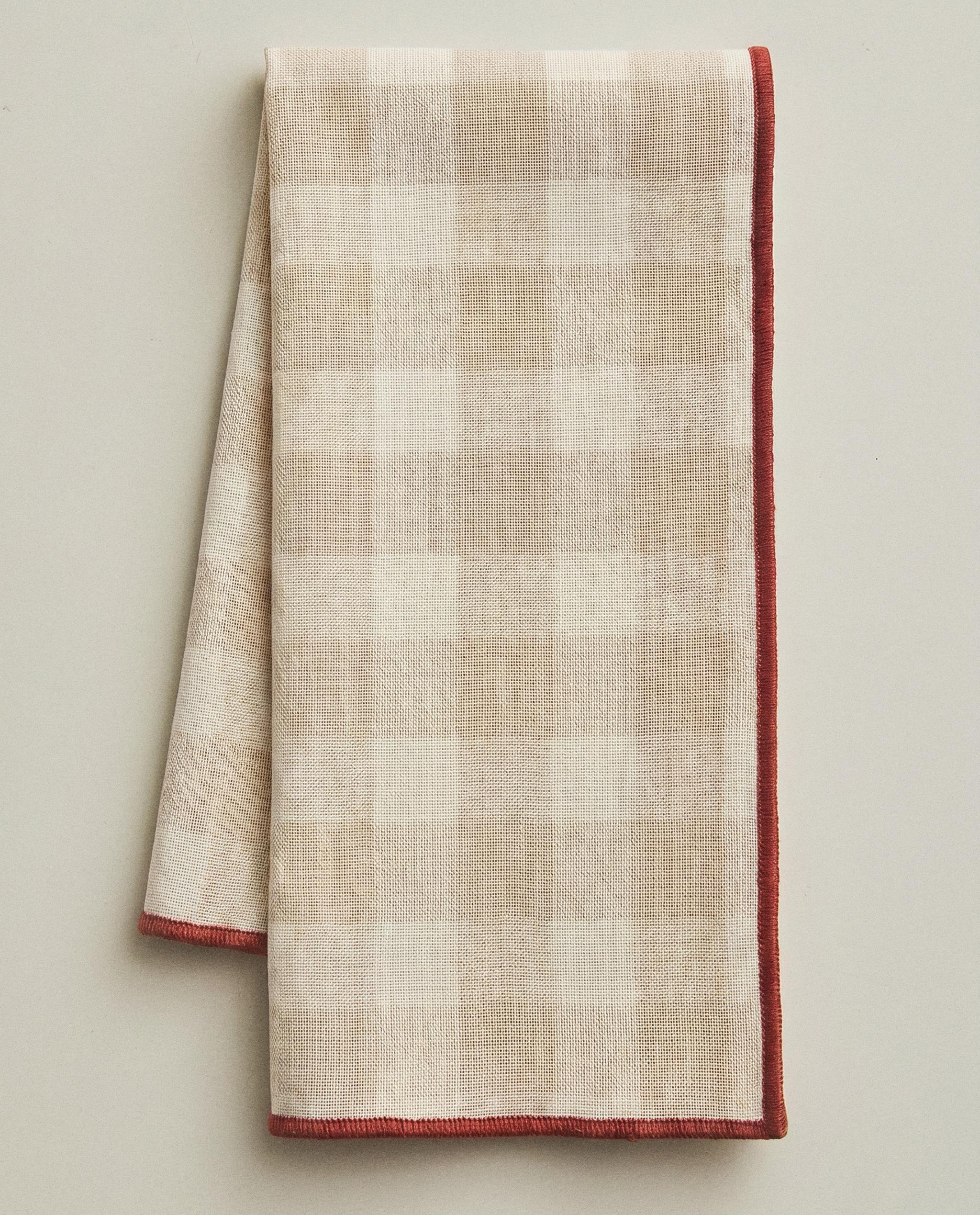 PACK OF CHECK NAPKINS WITH TOPSTITCHING (PACK OF 2) product thumbnail 7