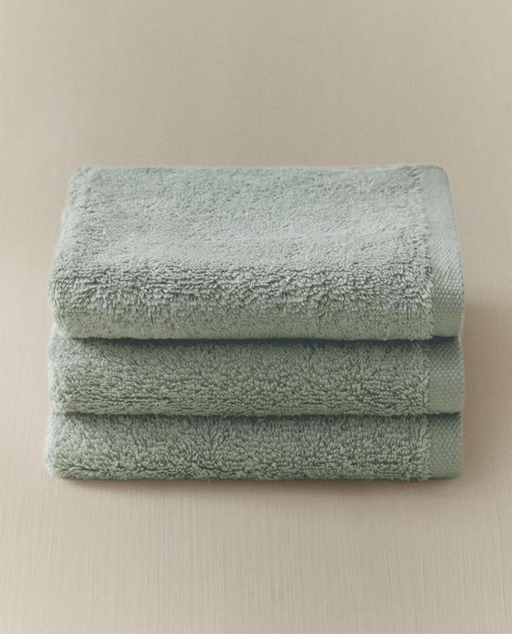 PACK OF HIGH-QUALITY COTTON HAND TOWELS (PACK OF 3) PACK OF HIGH-QUALITY COTTON HAND TOWELS (PACK OF 3)