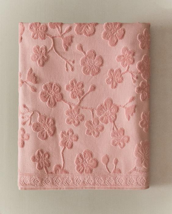 FLORAL JACQUARD BATH TOWEL