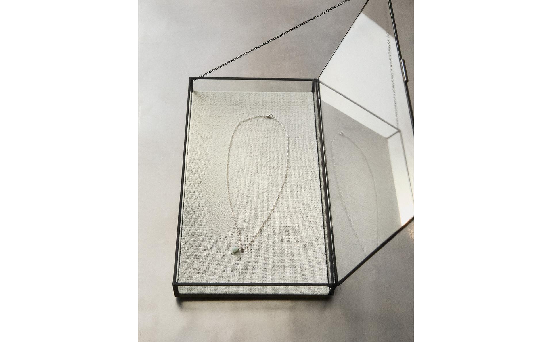 BOÎTE À BIJOUX CONTOUR MÉTAL NOIR BOÎTE À BIJOUX CONTOUR MÉTAL NOIR