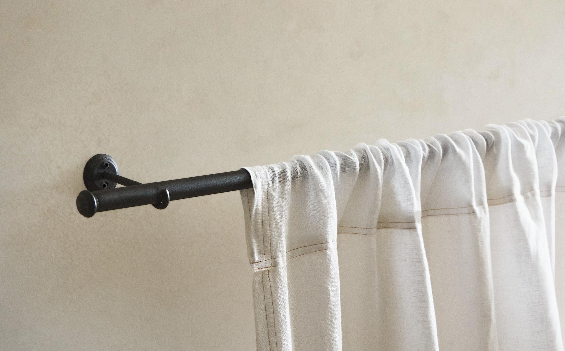 METALLIC CURTAIN POLE HOOK METALLIC CURTAIN POLE HOOK