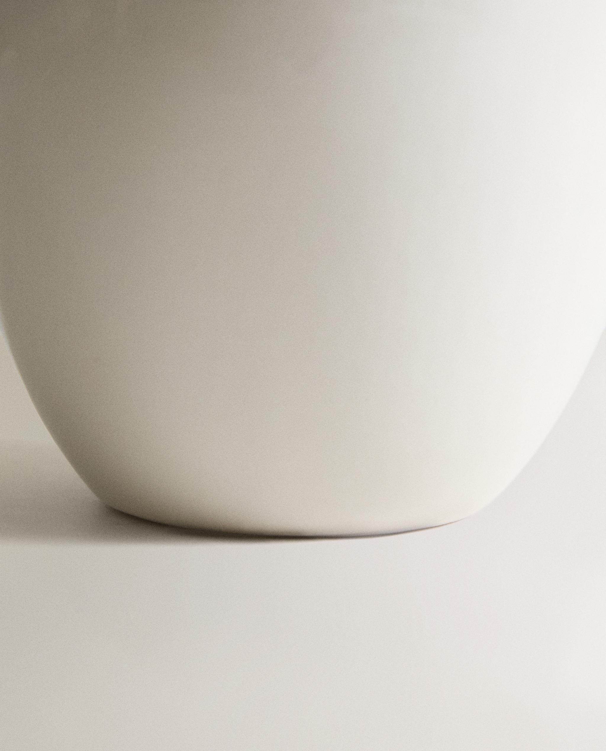 DECORATIVE CREAM CERAMIC VASE product thumbnail 2
