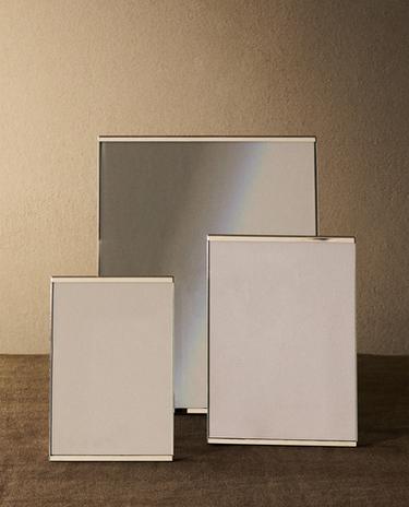 SILVER METAL PHOTO FRAME