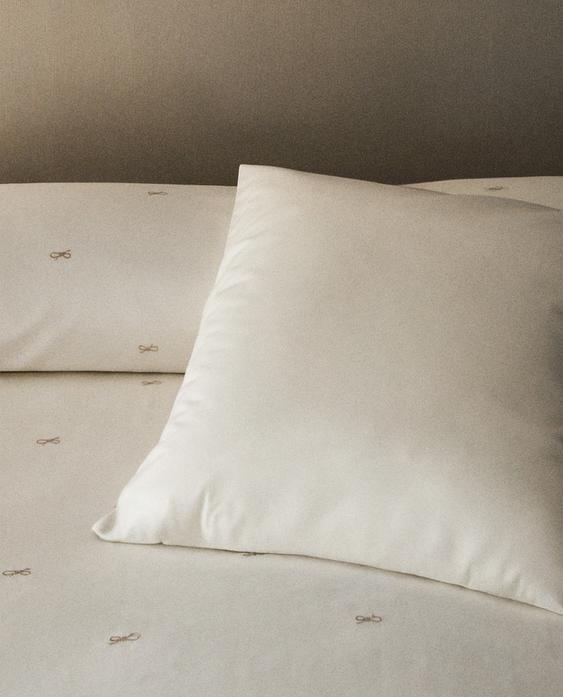 غلاف لحاف من القطن الساتان بفيونكات (كثافة 300 خيط)