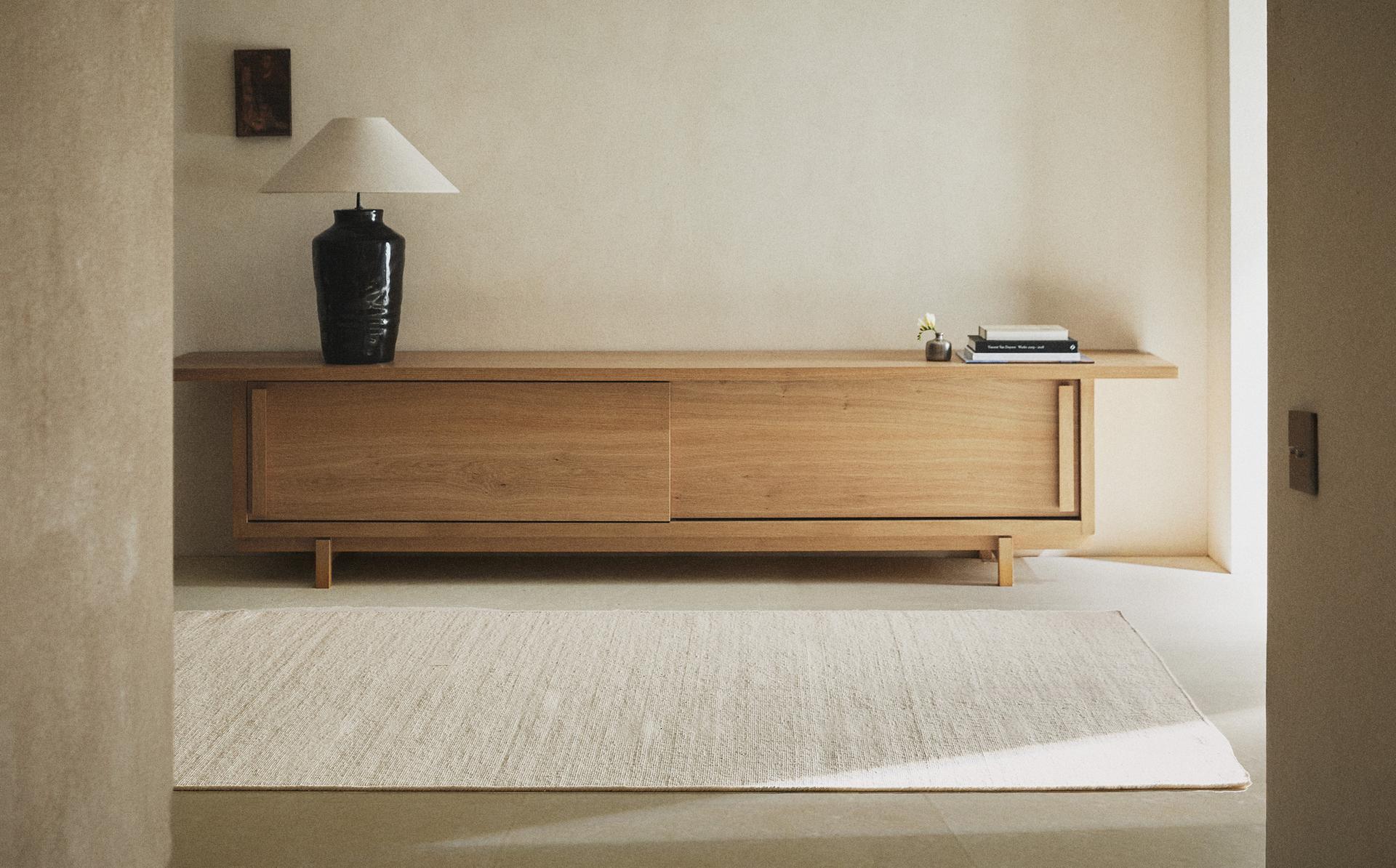 TAPPETO IN LANA CON ONDE