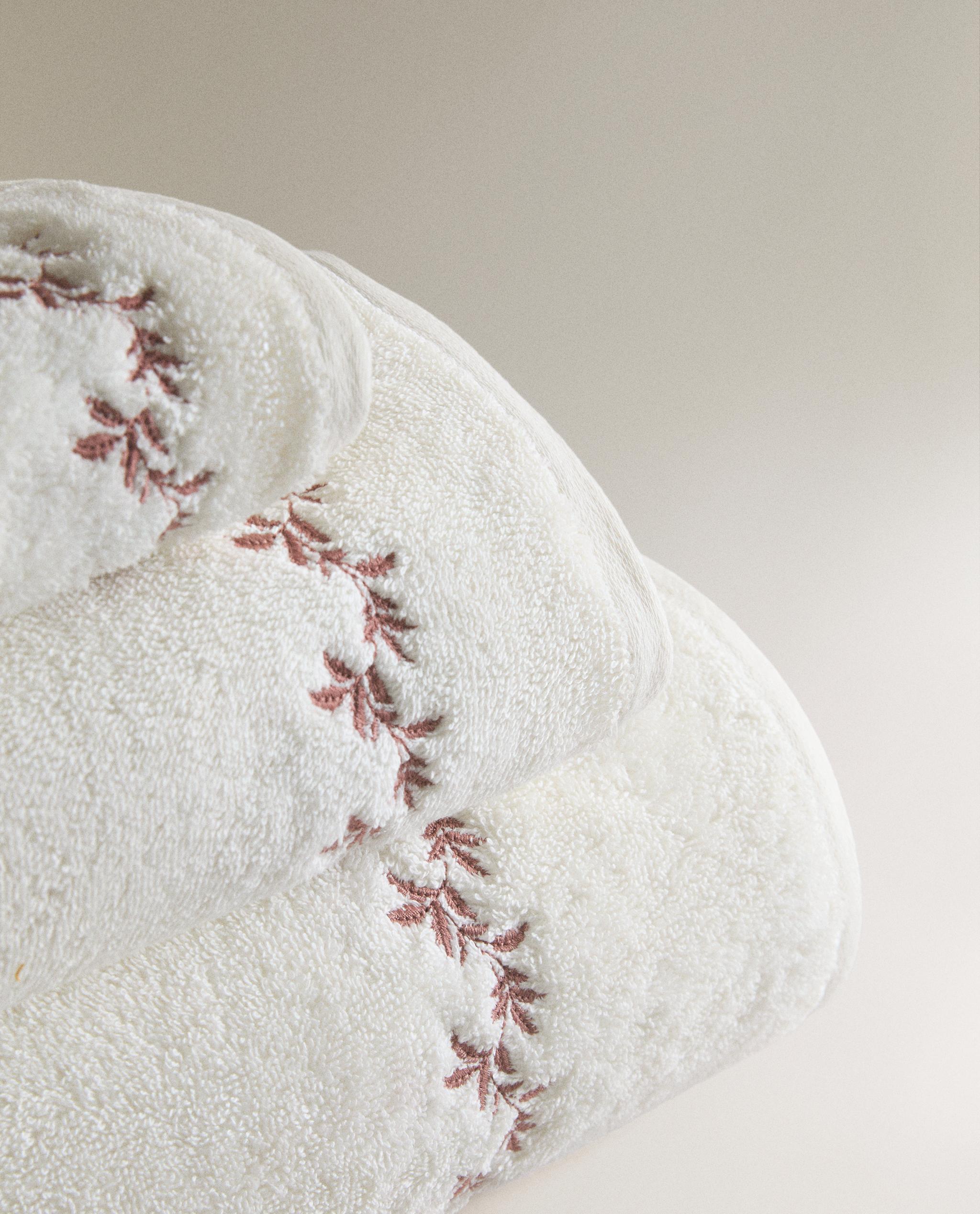 PLANT EMBROIDERY BATH TOWEL product thumbnail 5