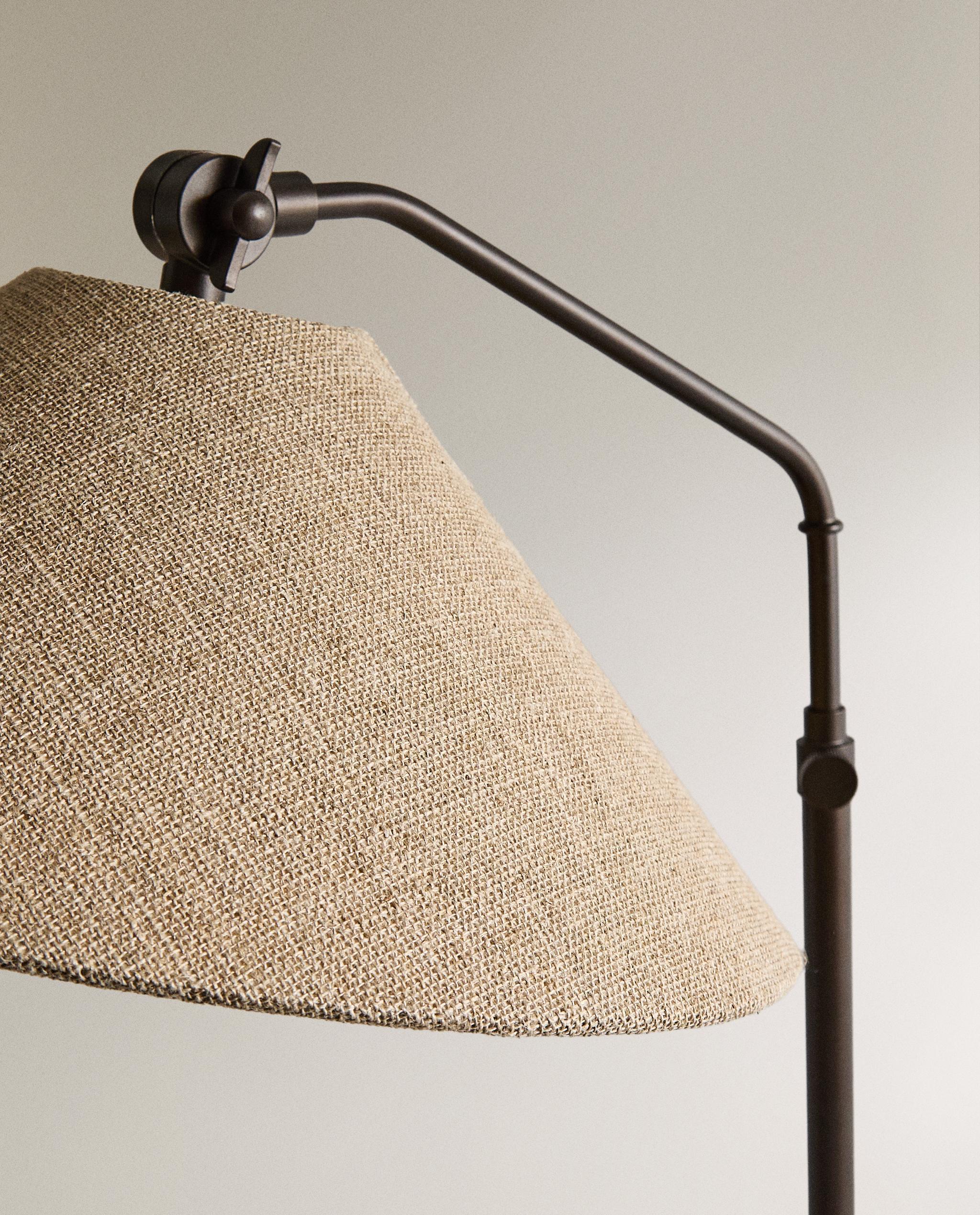TABLE LAMP WITH METAL BASE product thumbnail 9