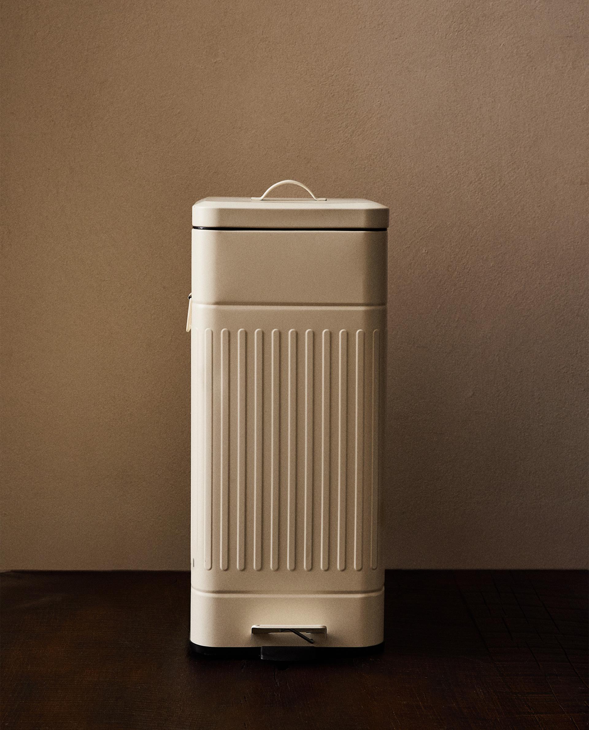 LARGE KITCHEN BIN product thumbnail 12