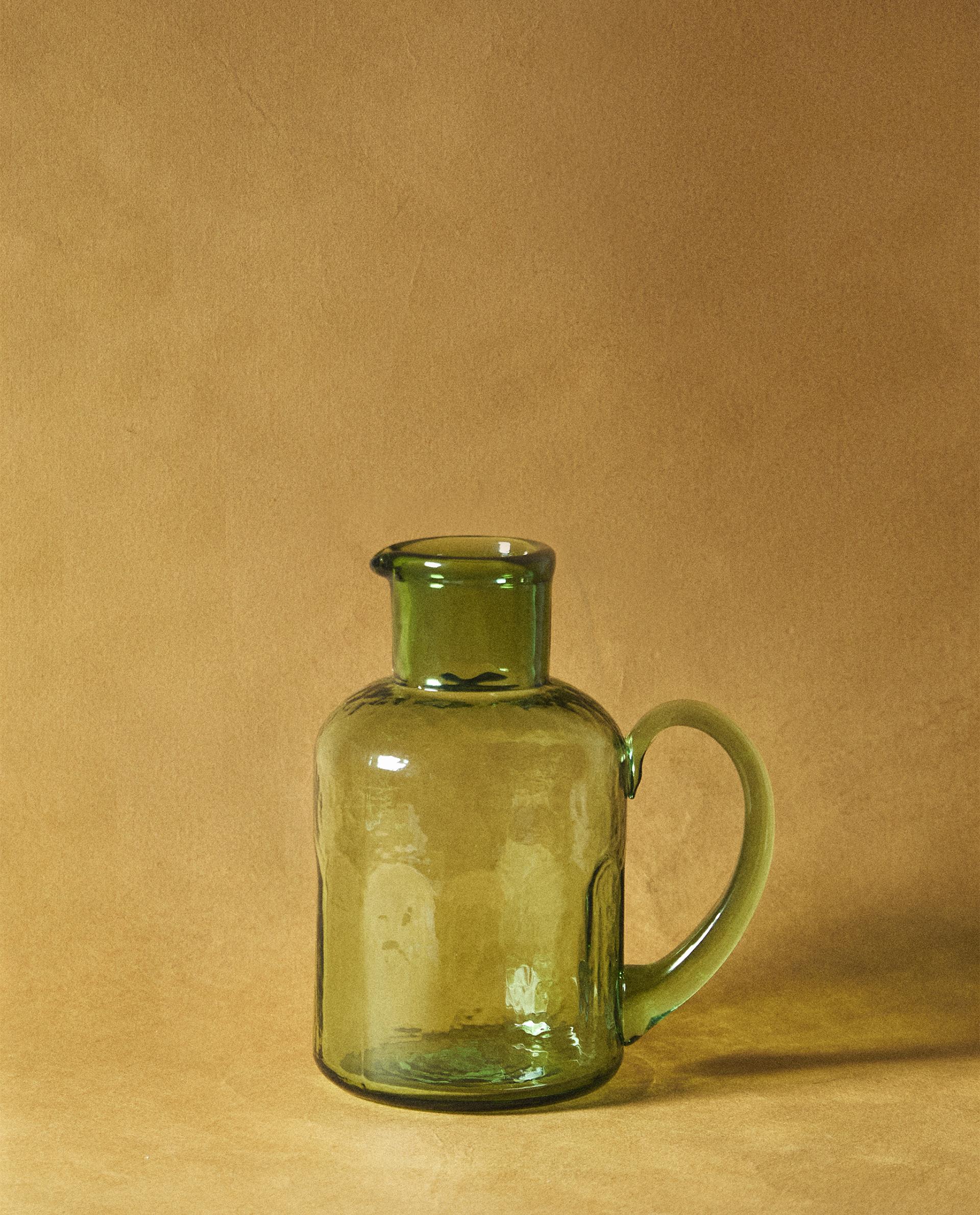 HAMMERED GLASS PITCHER