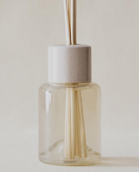 (190 ML) LUMINOUS CAMELLIA SCENTED REED DIFFUSERS