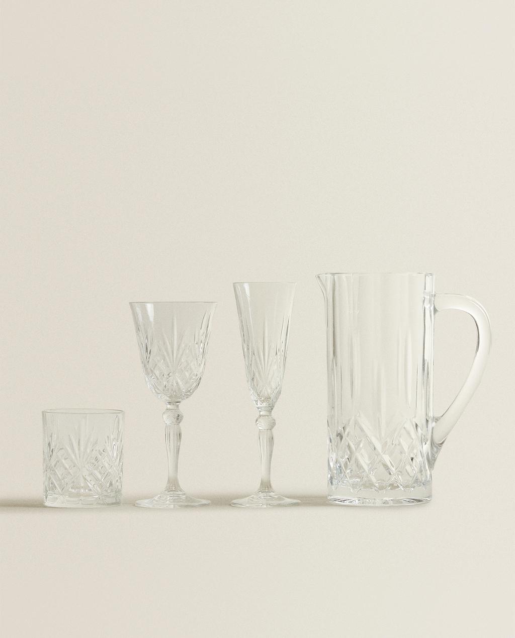 RAISED CRYSTALLINE GLASSWARE SET