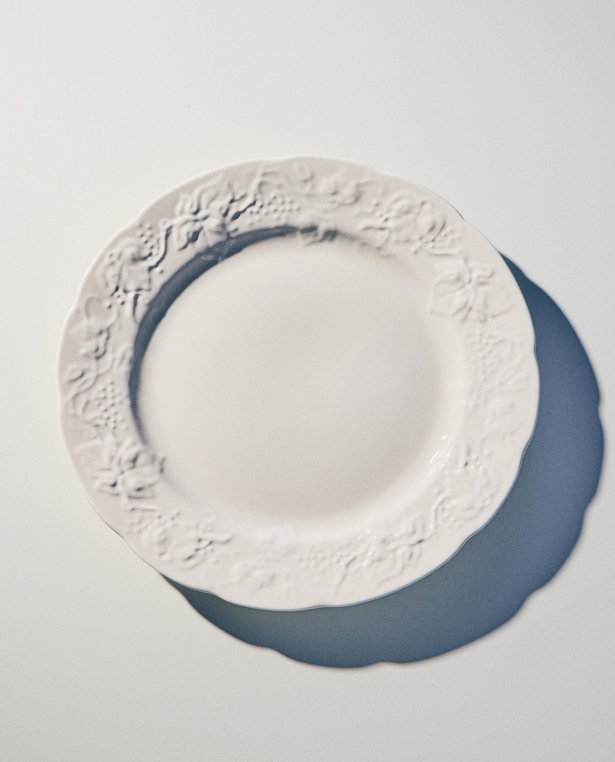 GRAPE DESIGN PORCELAIN DESSERT PLATE product thumbnail 8