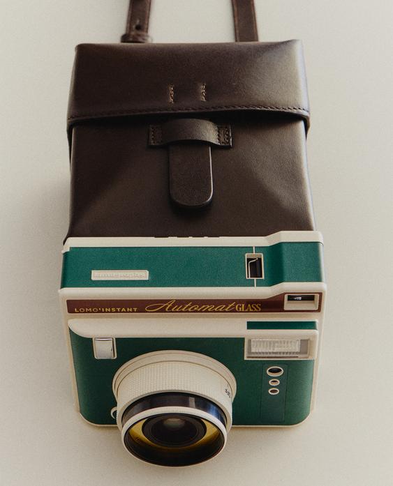 LOMOGRAPHY INSTANT CAMERA AND CAMERA CASE LOMOGRAPHY INSTANT CAMERA AND CAMERA CASE