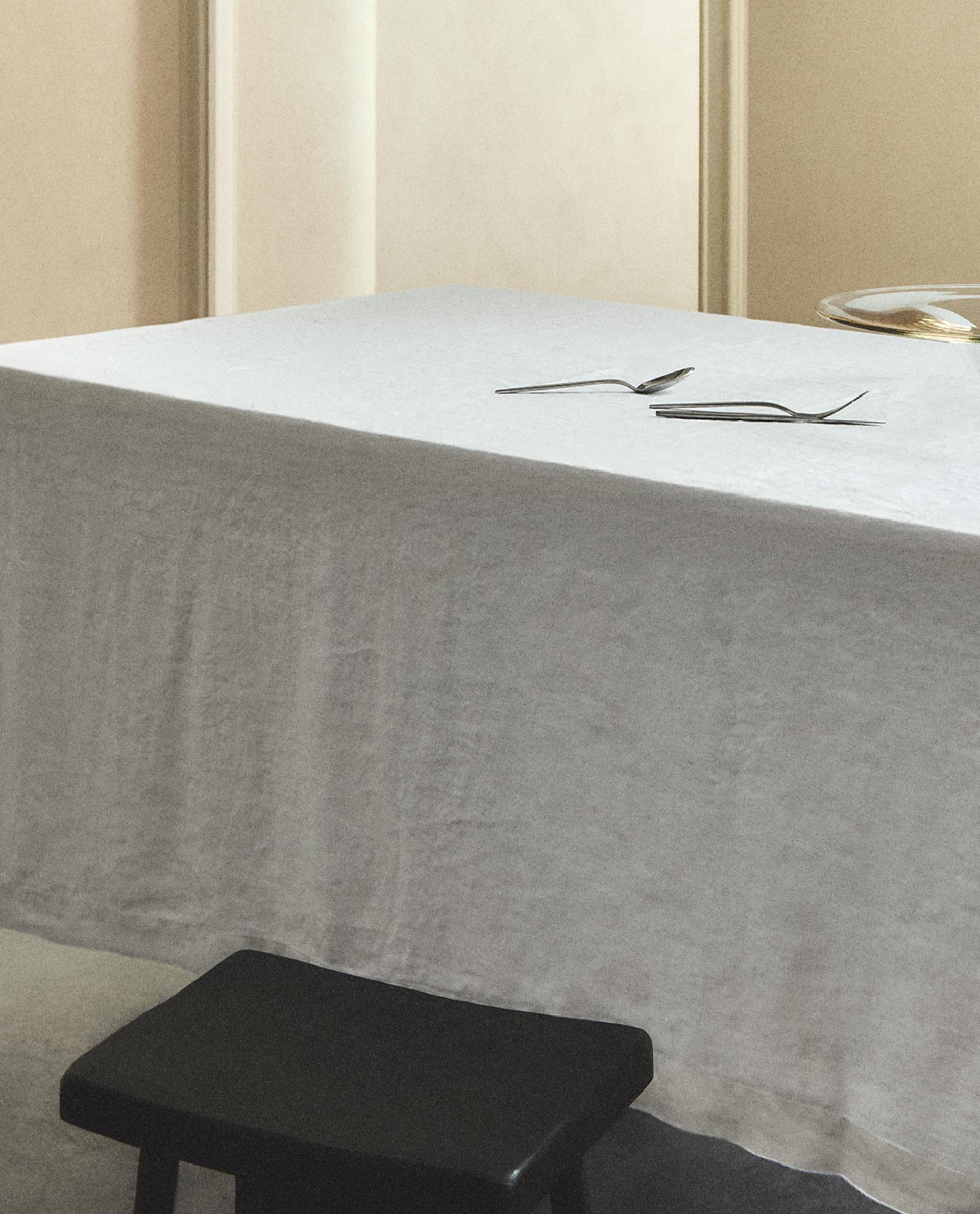 WASHED LINEN TABLECLOTH WASHED LINEN TABLECLOTH