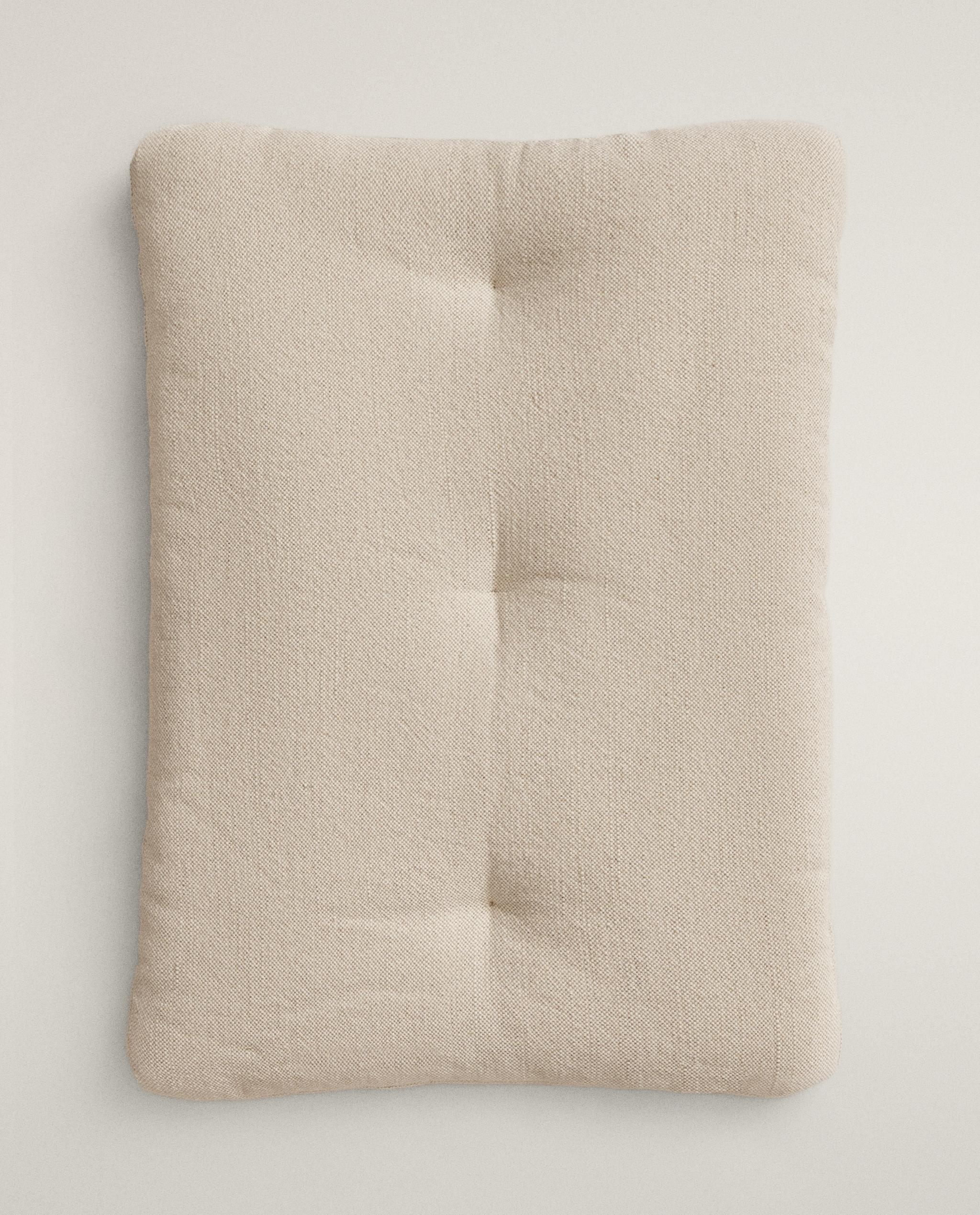LONG LINEN CUSHION product thumbnail 4