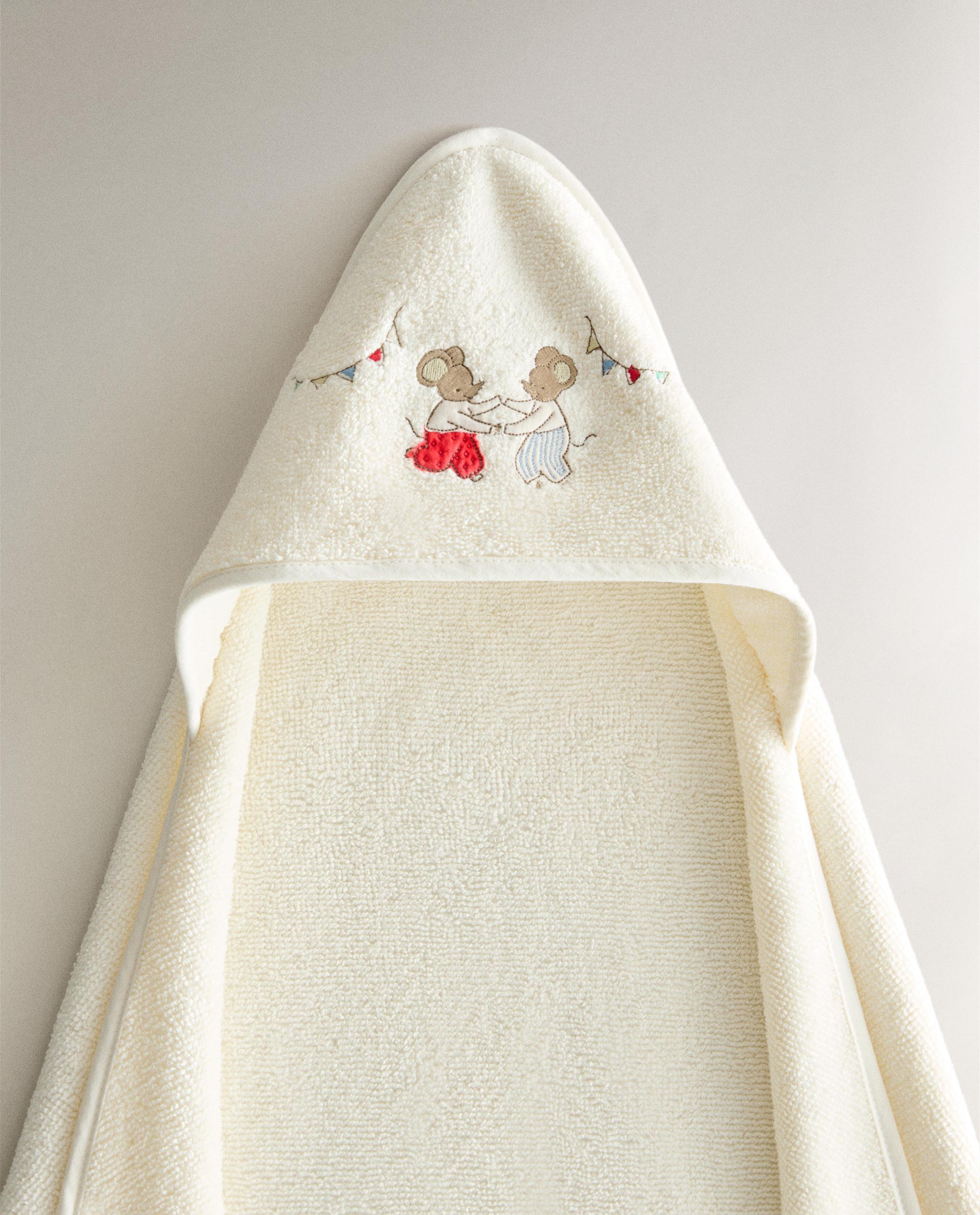 KIDS' MOUSE HOODED BATH TOWEL product thumbnail 5