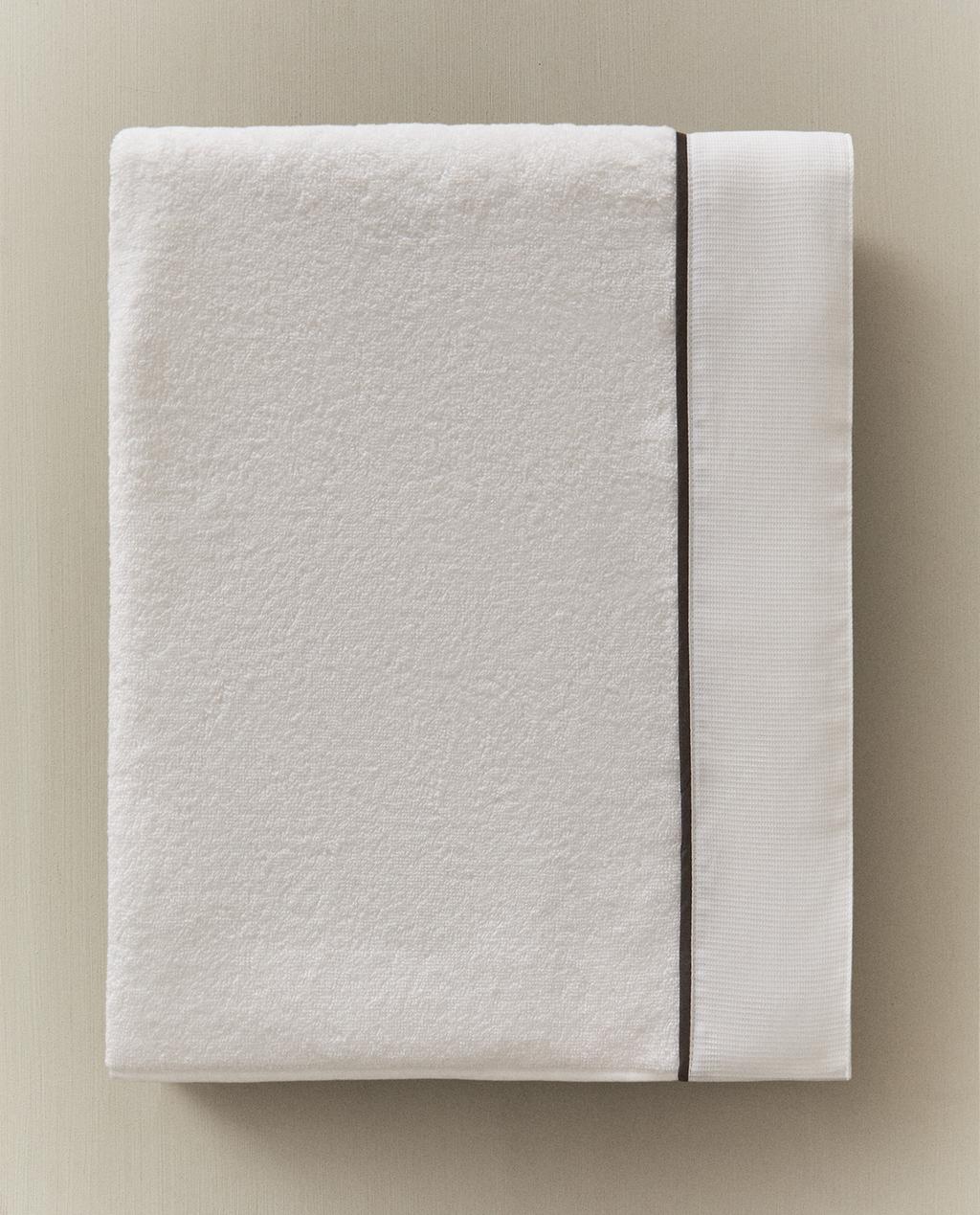 BADETUCH MIT PIKEE-BAND