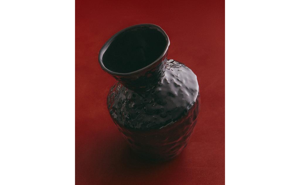 SLANTED VASE