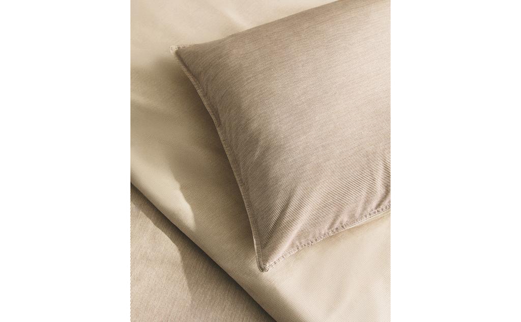 DUBBELZIJDIGE GESTREEPTE KUSSENSLOOP DUBBELZIJDIGE GESTREEPTE KUSSENSLOOP