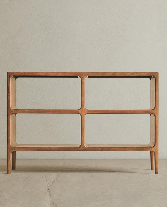 MEDIUM HONEY OAK SIDEBOARD
