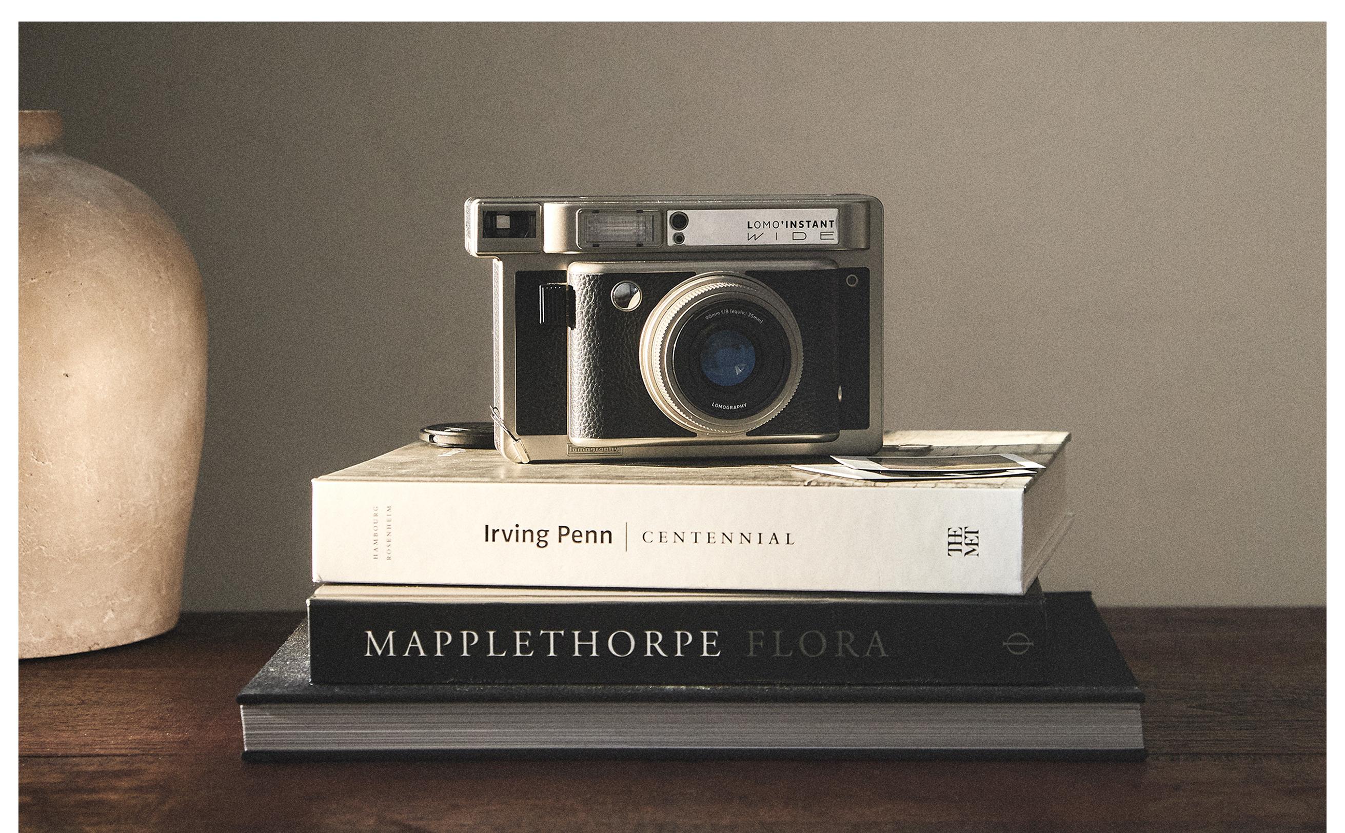 LARGE LOMOGRAPHY INSTANT CAMERA