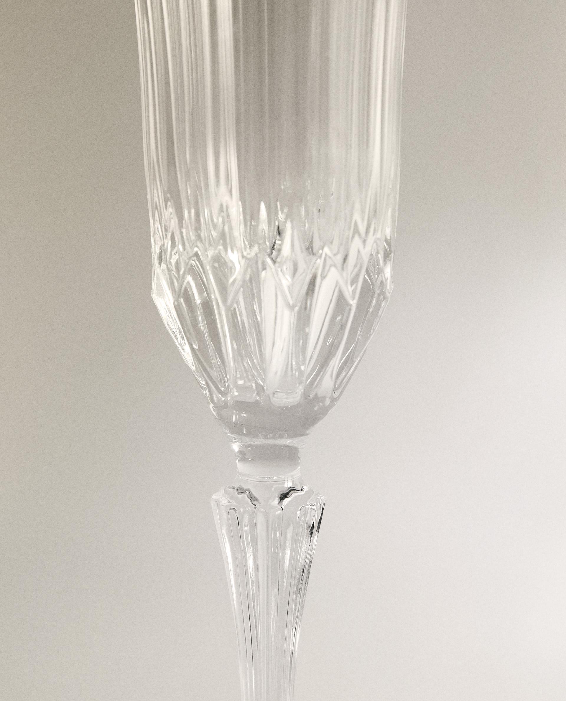 ENGRAVED-EFFECT CRYSTALLINE FLUTE GLASS product thumbnail 7