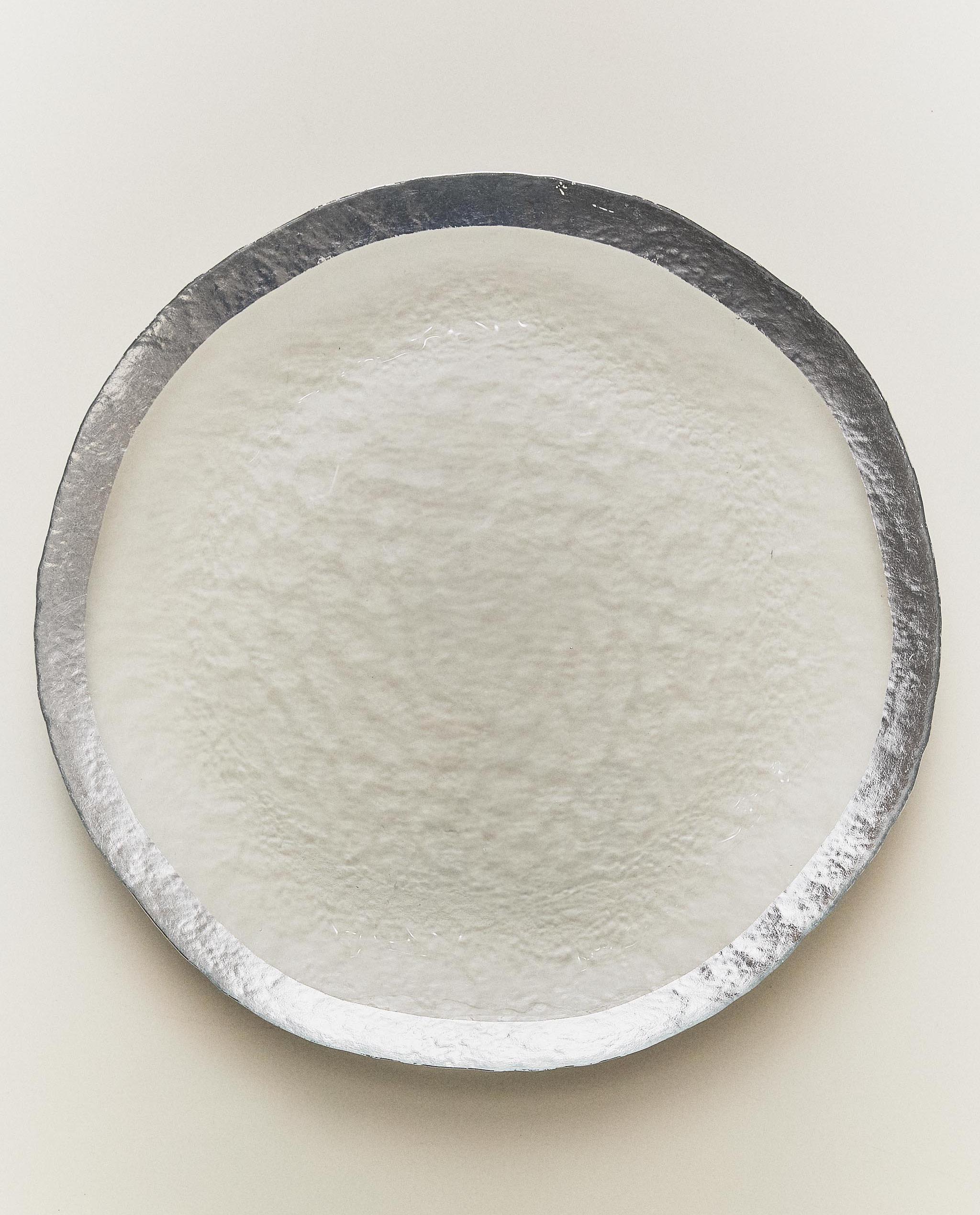 GLASS SERVICE PLATE WITH RIM product thumbnail 2