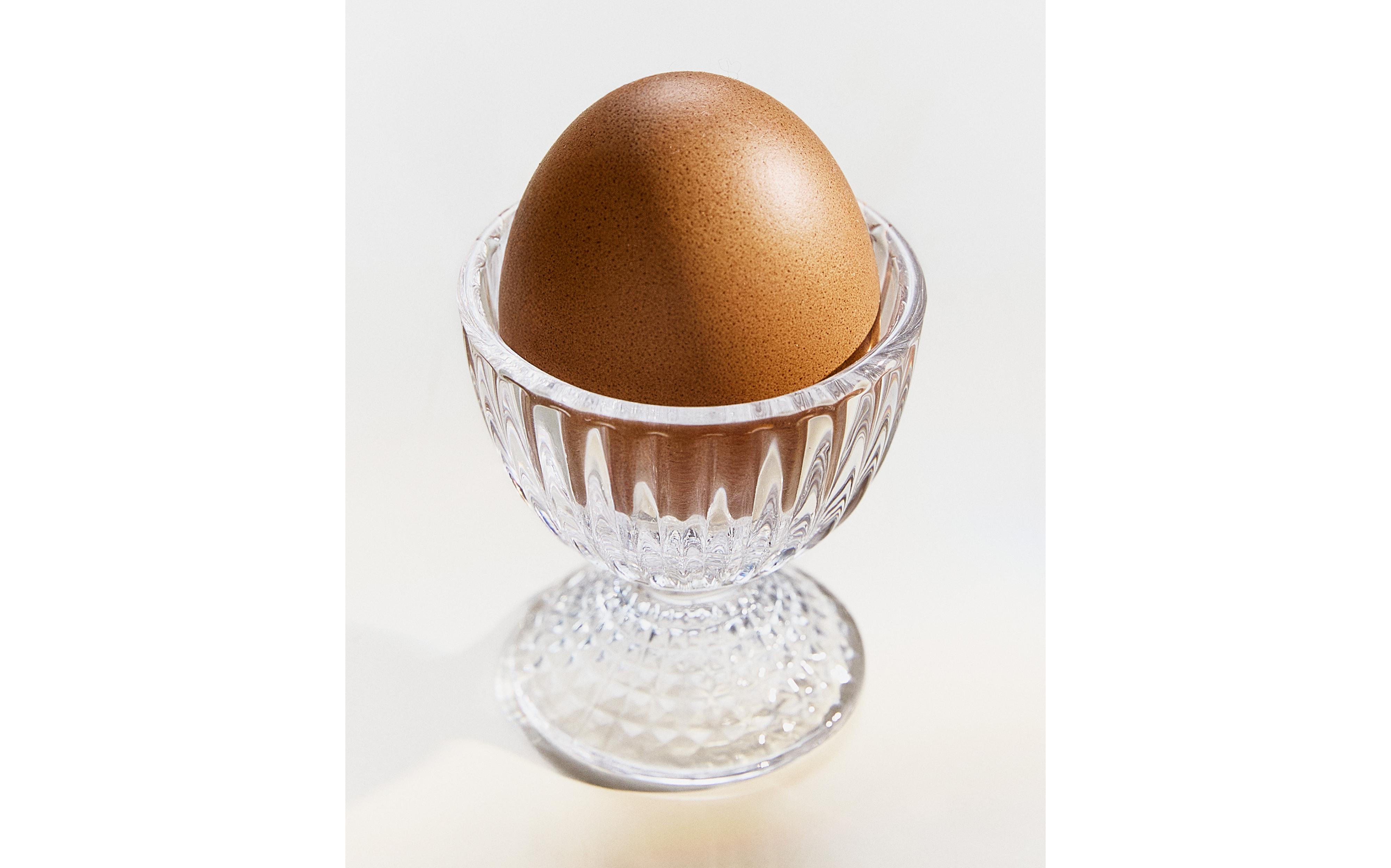 GLASS EGG CUP WITH RAISED GEOMETRIC DESIGN product thumbnail 3