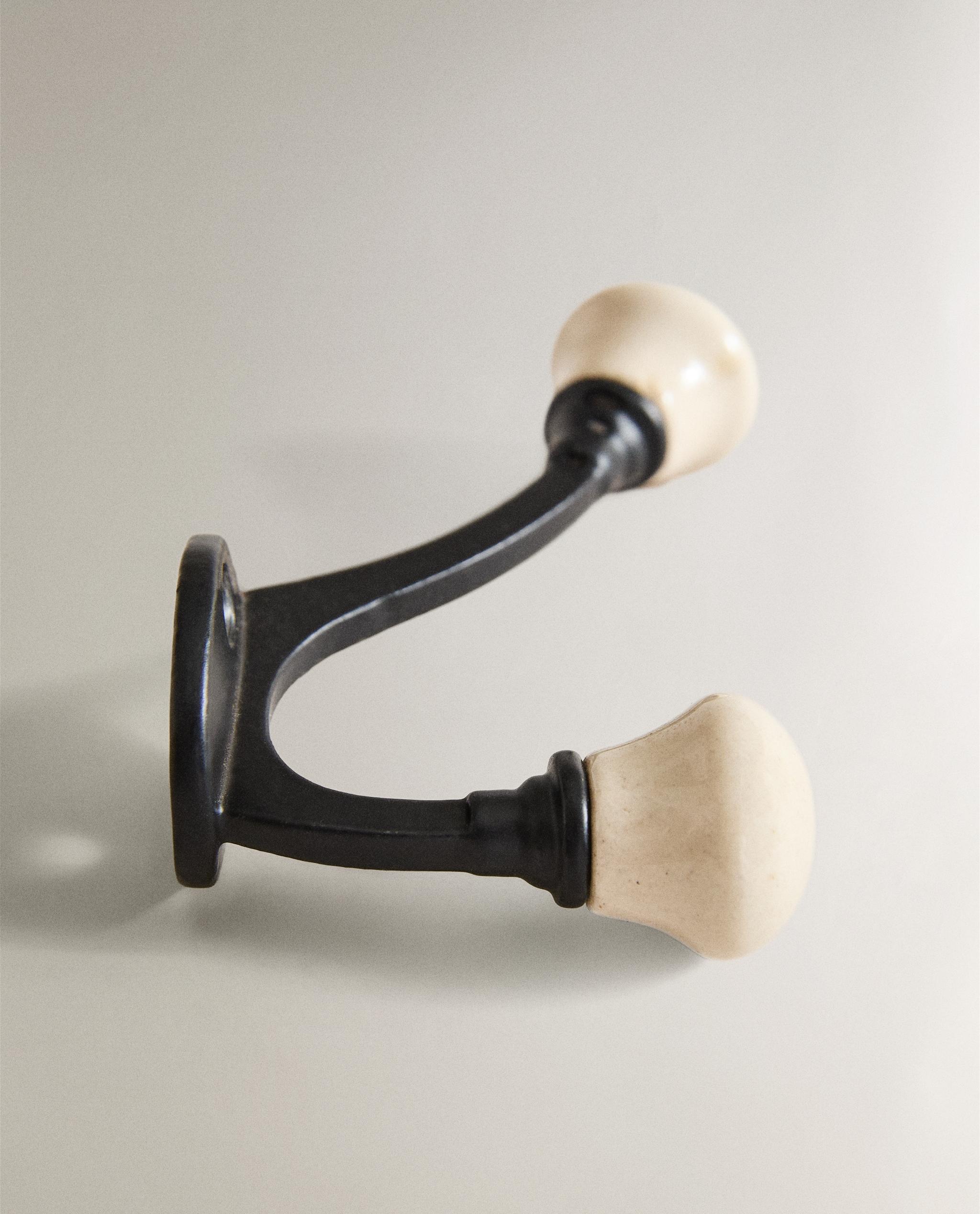 CERAMIC HOOK