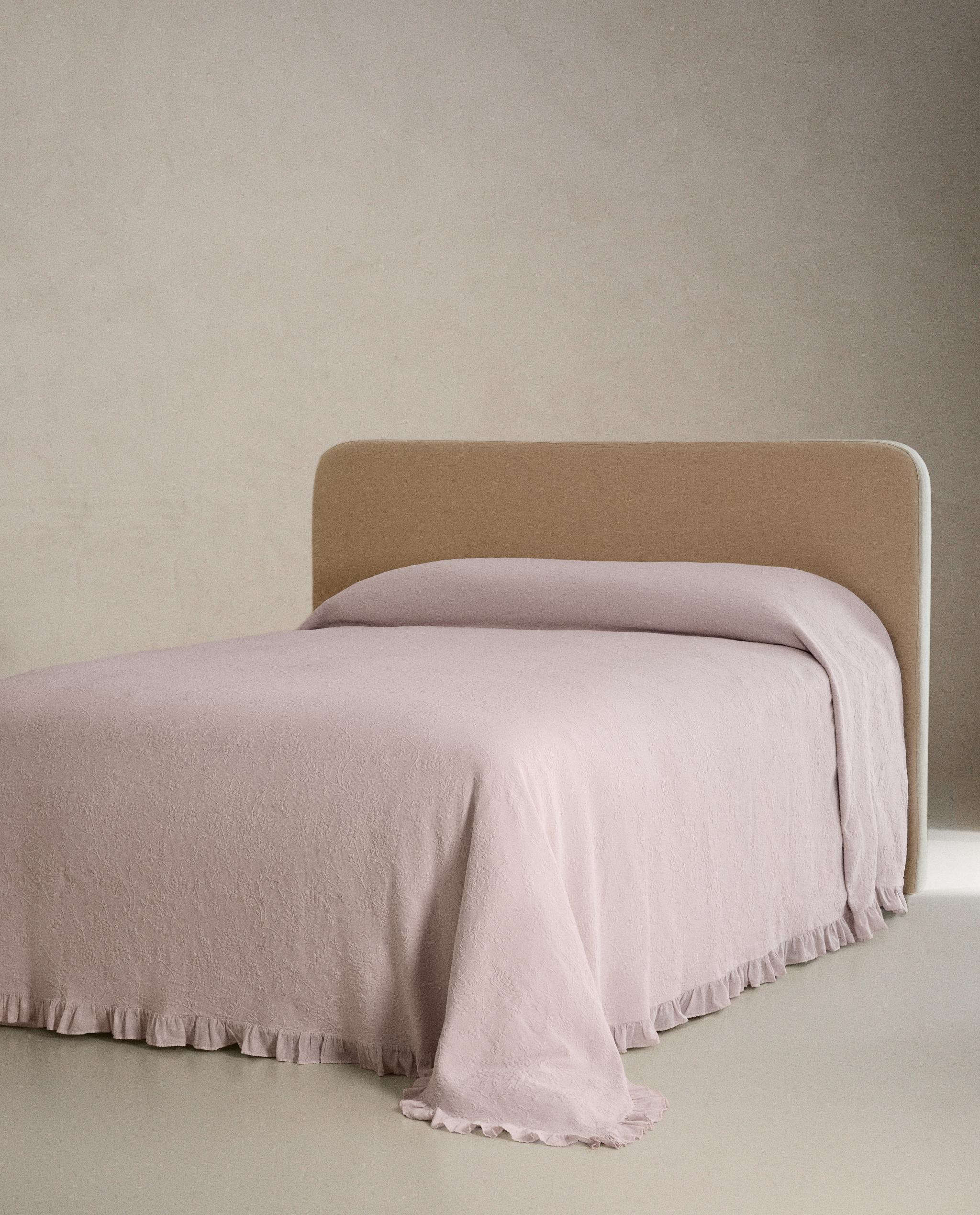 JACQUARD BEDSPREAD WITH RUFFLE TRIM product thumbnail 5