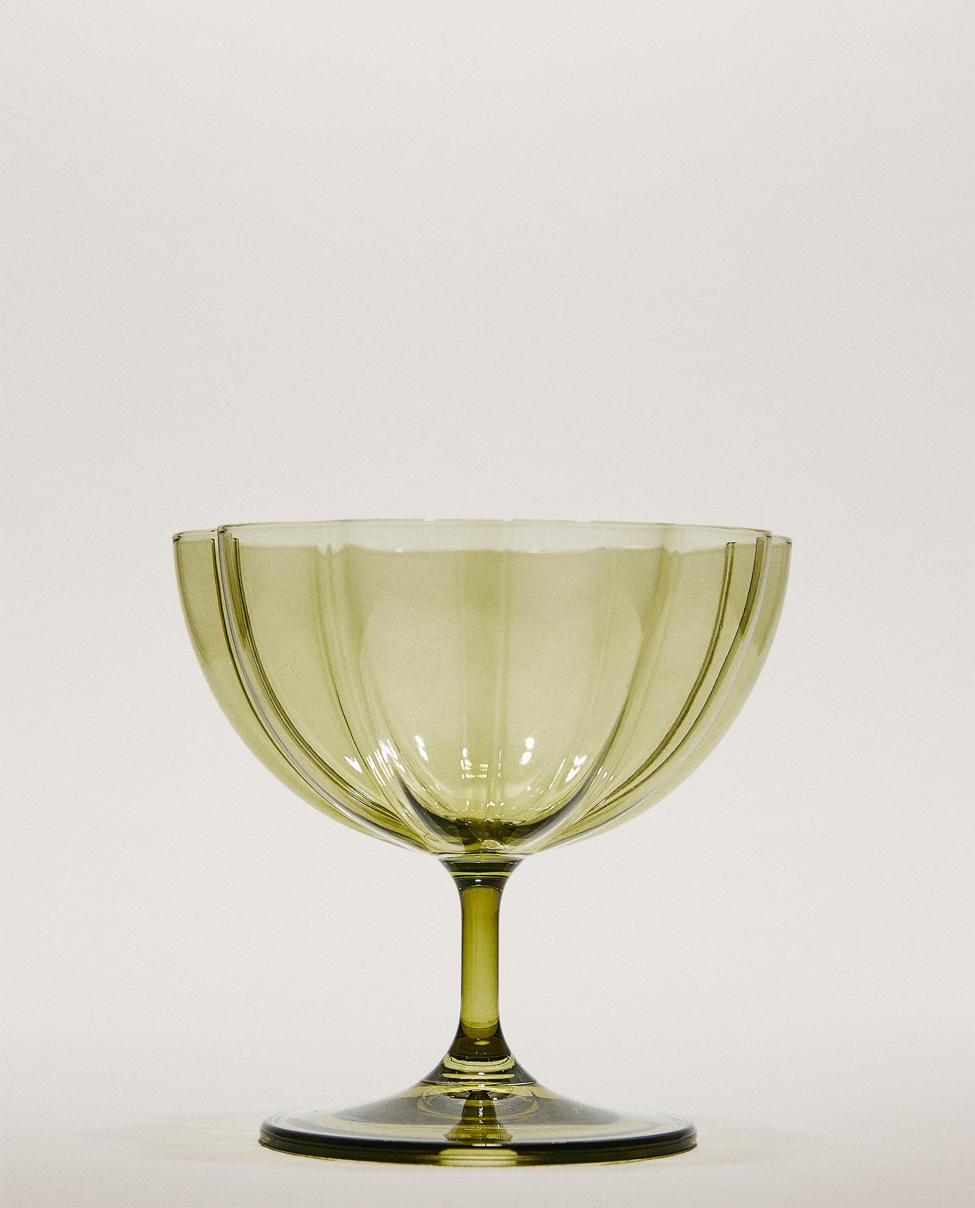 COUPE À GLACE EN VERRE ONDULÉ COUPE À GLACE EN VERRE ONDULÉ