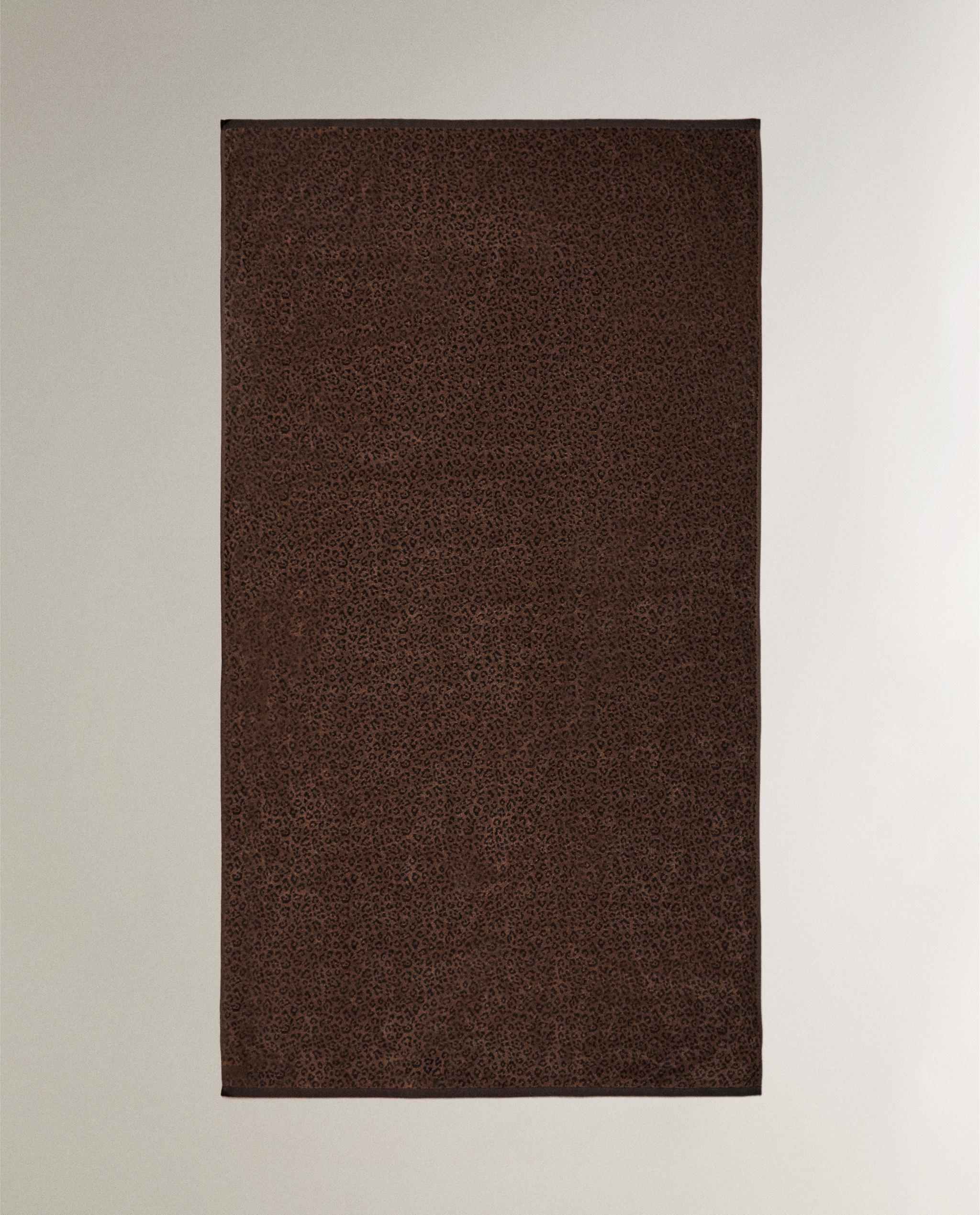 ANIMAL PRINT VELOUR BEACH TOWEL product thumbnail 5