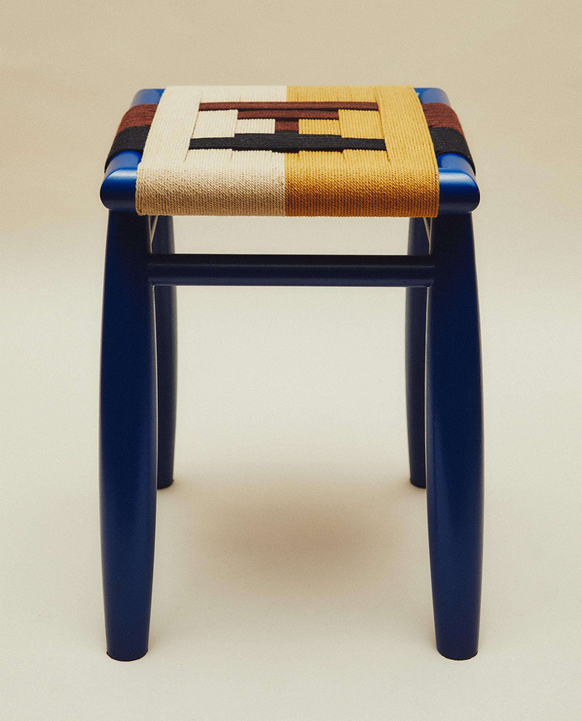 WOODEN STOOL WITH PLAITED SEAT X COLLAGERIE