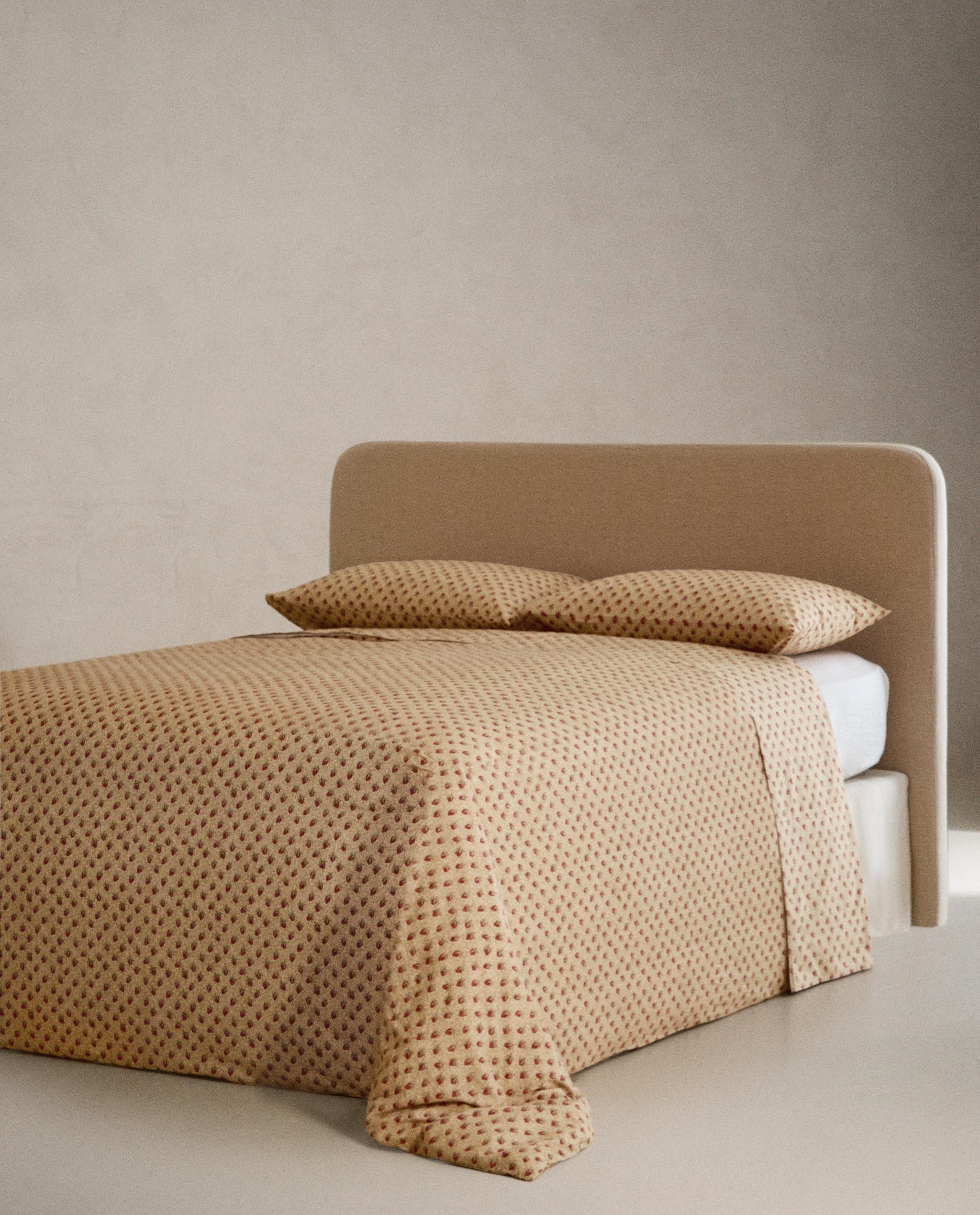 DUVET COVER AND CUSHIONS | KATHARINE POLE product thumbnail 2