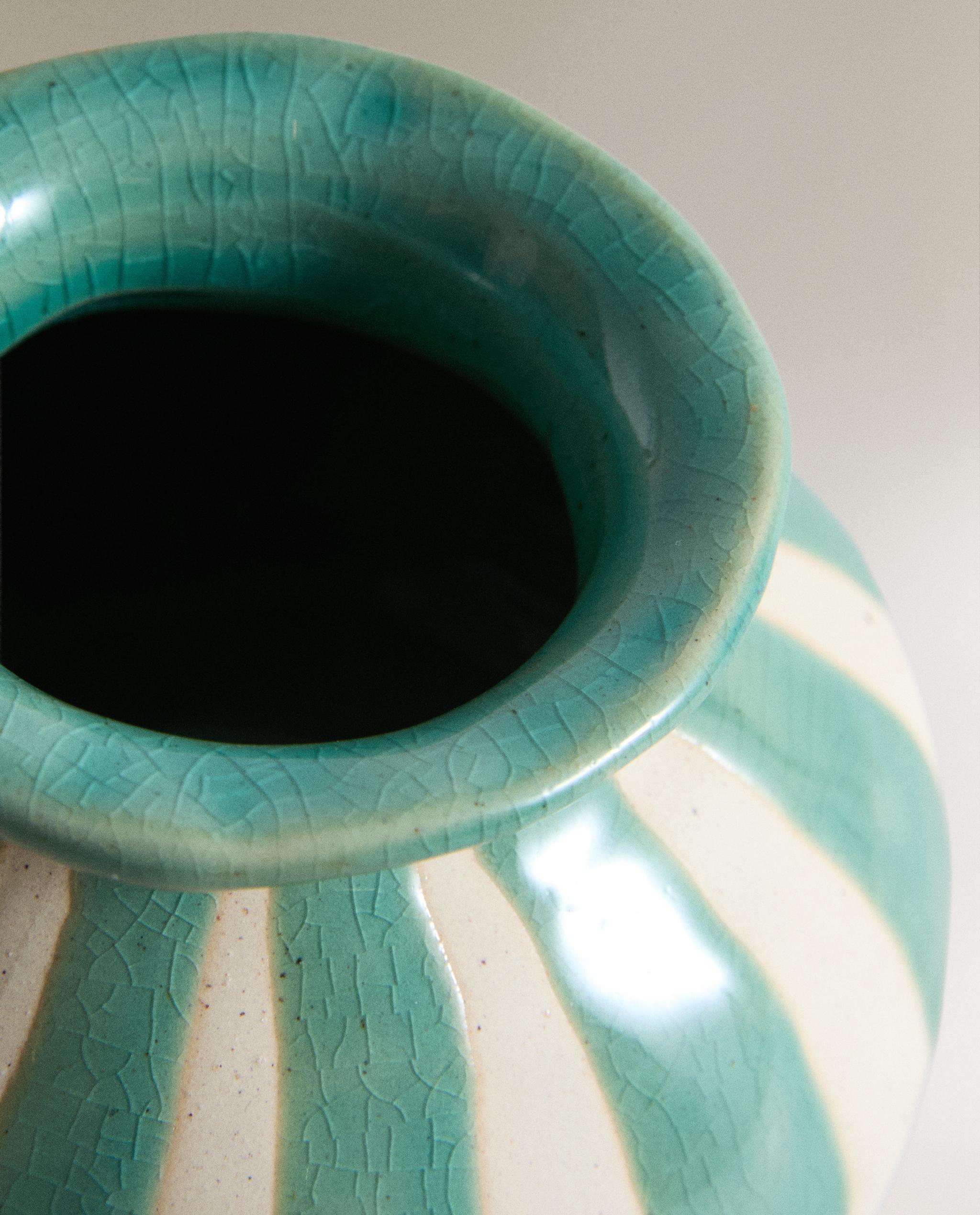 IRREGULAR DECORATIVE CERAMIC VASE product thumbnail 5