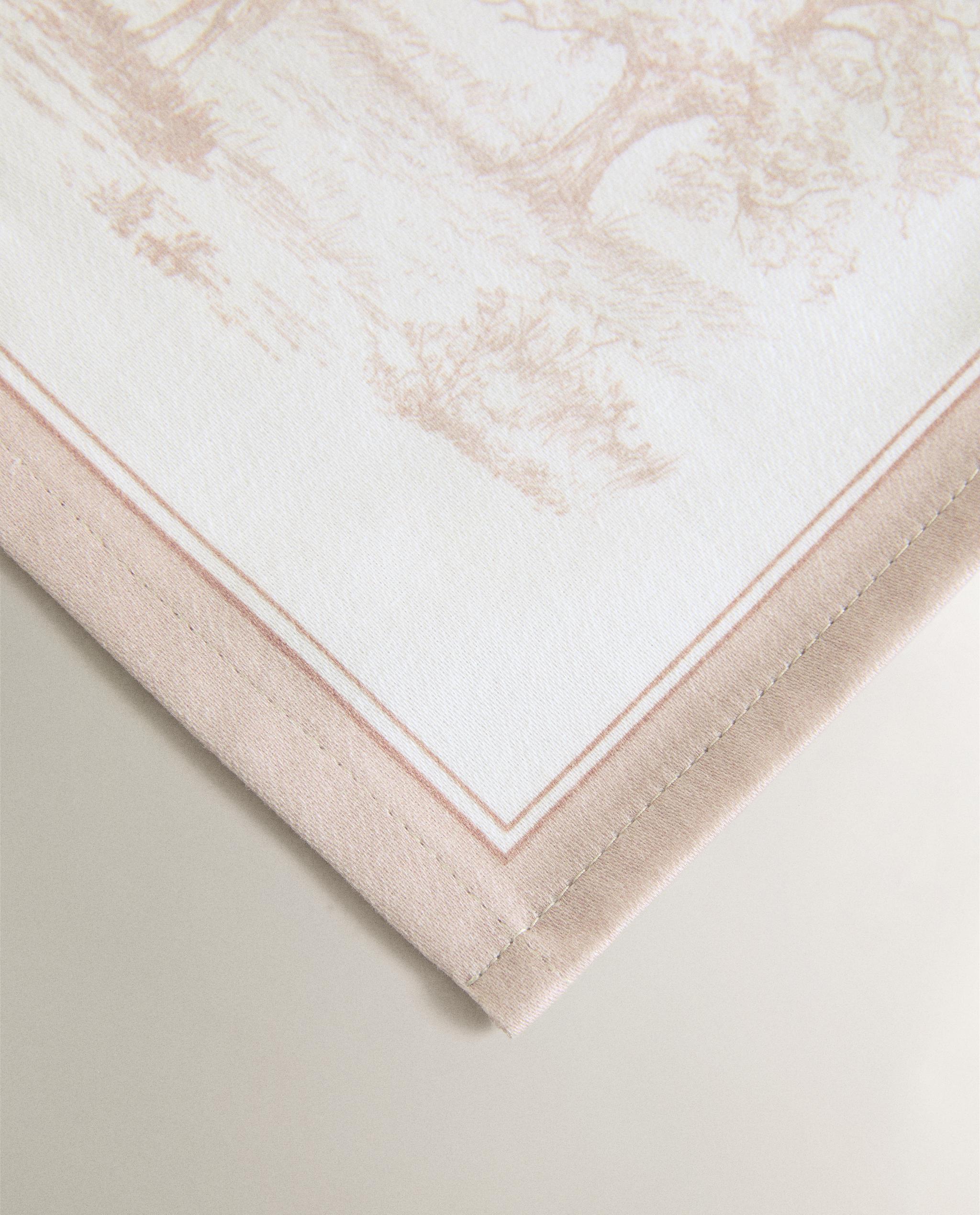 PACK OF TOILE DE JOUY NAPKINS (PACK OF 2) product thumbnail 3