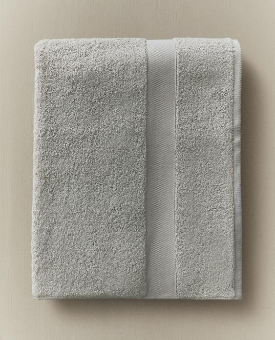 ASCIUGAMANO DA BAGNO IN COTONE PREMIUM (600 G/M²)