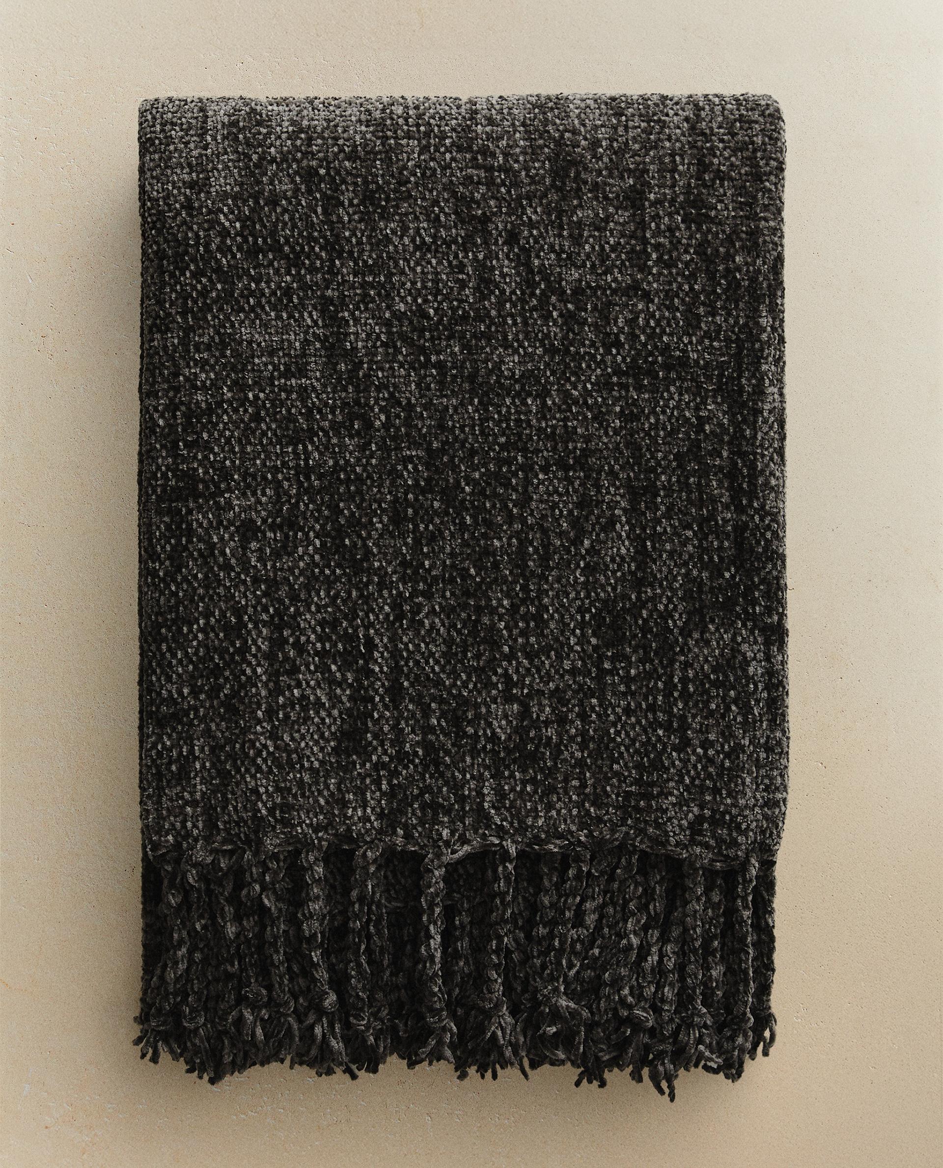 ソファーやリビングルーム用のスロー | Zara Home 日本/Japan