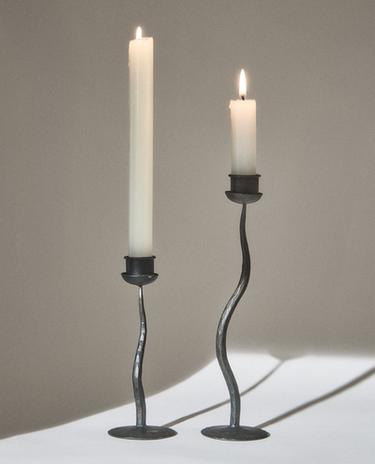WAVY IRON CANDLESTICK