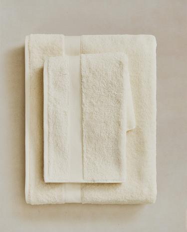 PREMIUM COTTON BATH TOWEL (600 GXM²)