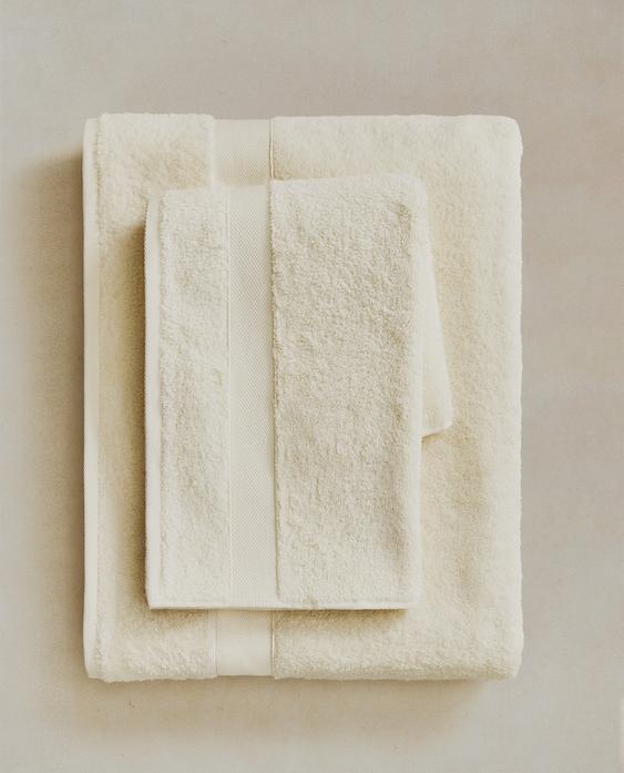 PREMIUM COTTON BATH TOWEL (600 GXM²)