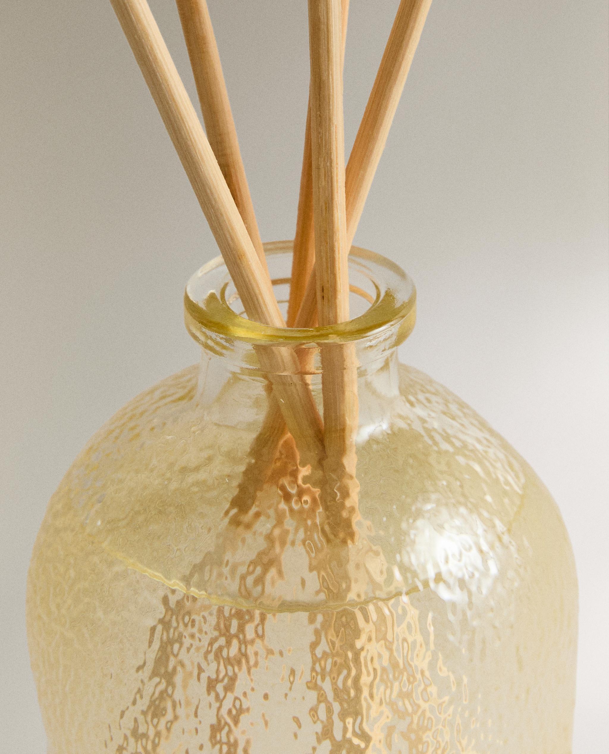 CITRUS PEACH REED DIFFUSERS AND SCENTED CANDLE product thumbnail 15