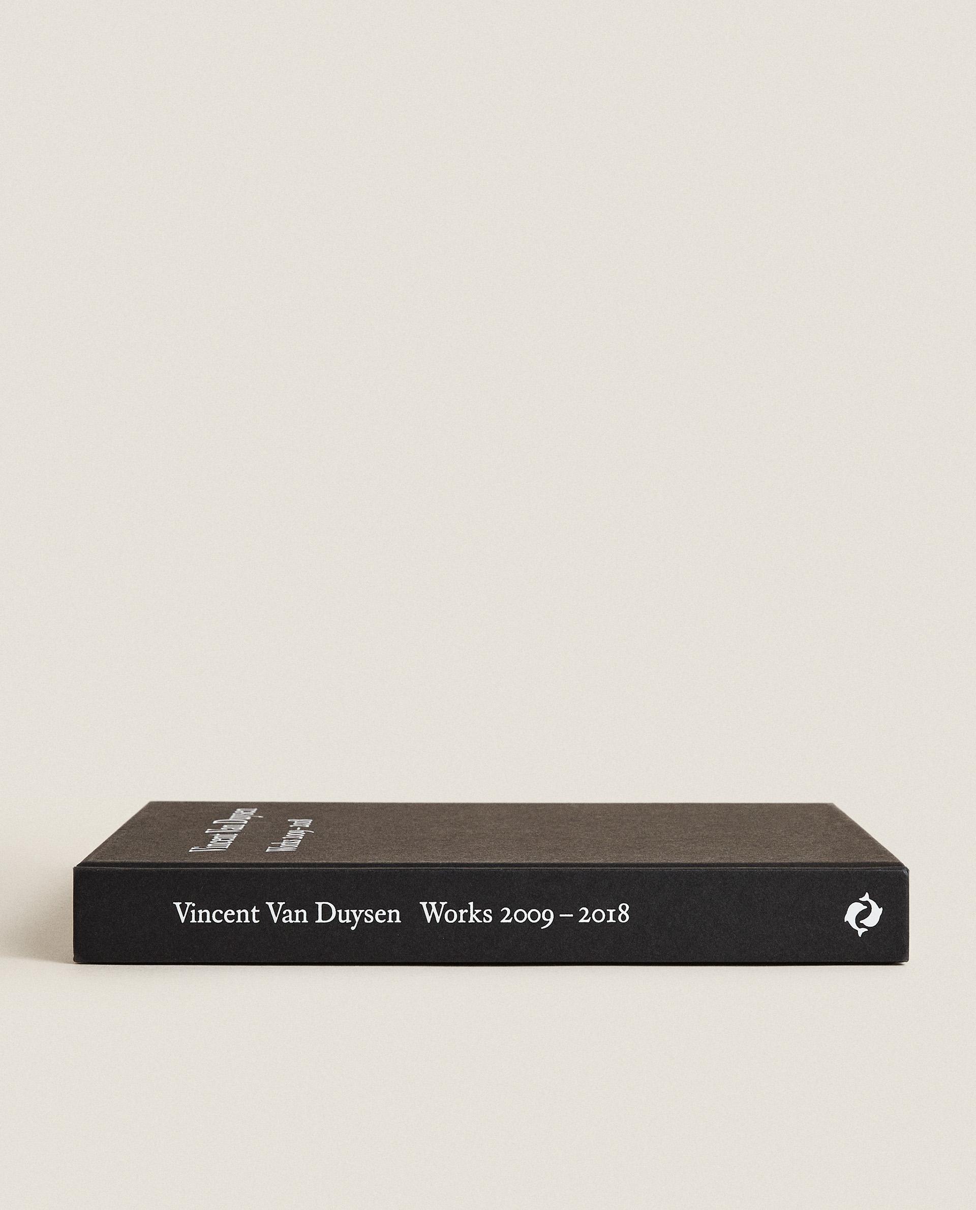アート・デザイン・音楽 Vincent Van Duysen Vincent Van Duysen | AMAG 22 - Out soon!