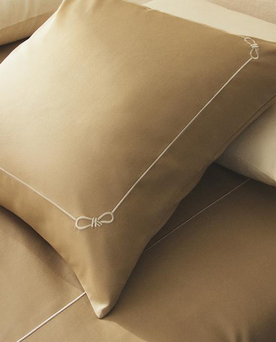 SATEEN PILLOWCASE WITH TRIM SATEEN PILLOWCASE WITH TRIM