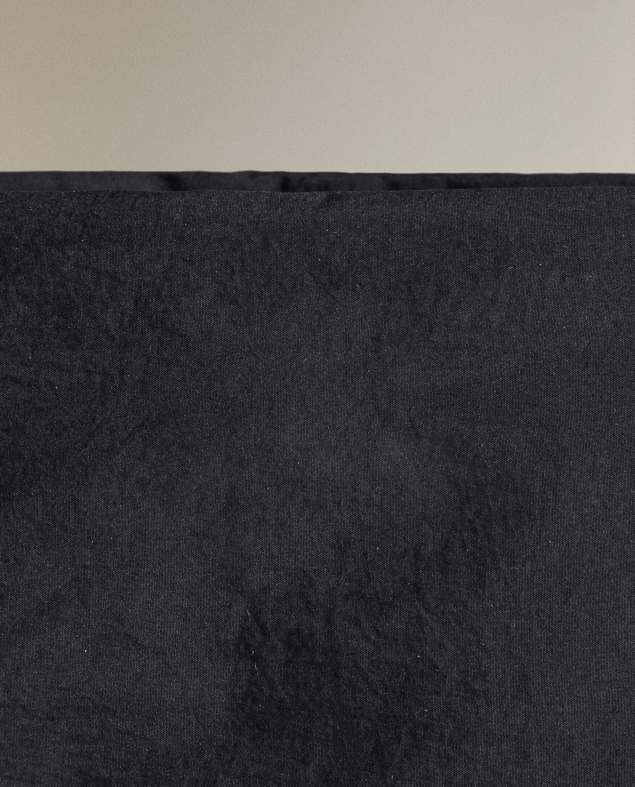 MEDIUM TECHNICAL FABRIC WASH BAG product thumbnail 10