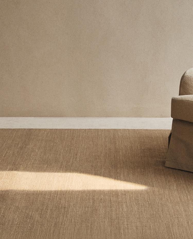 INTERWOVEN WOOL AND COTTON RUG INTERWOVEN WOOL AND COTTON RUG