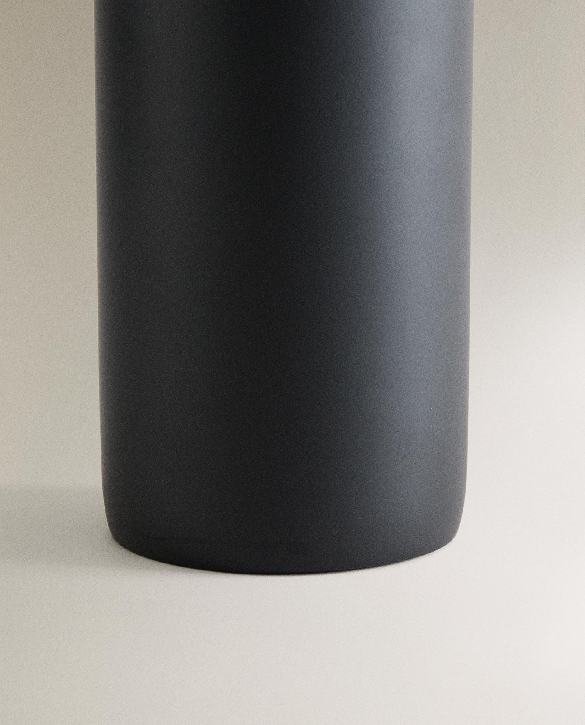 BLACK RESIN SOAP DISPENSER