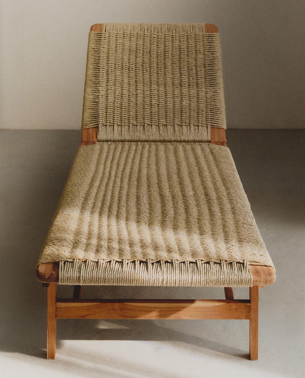 OUTDOOR TEAK LOUNGER